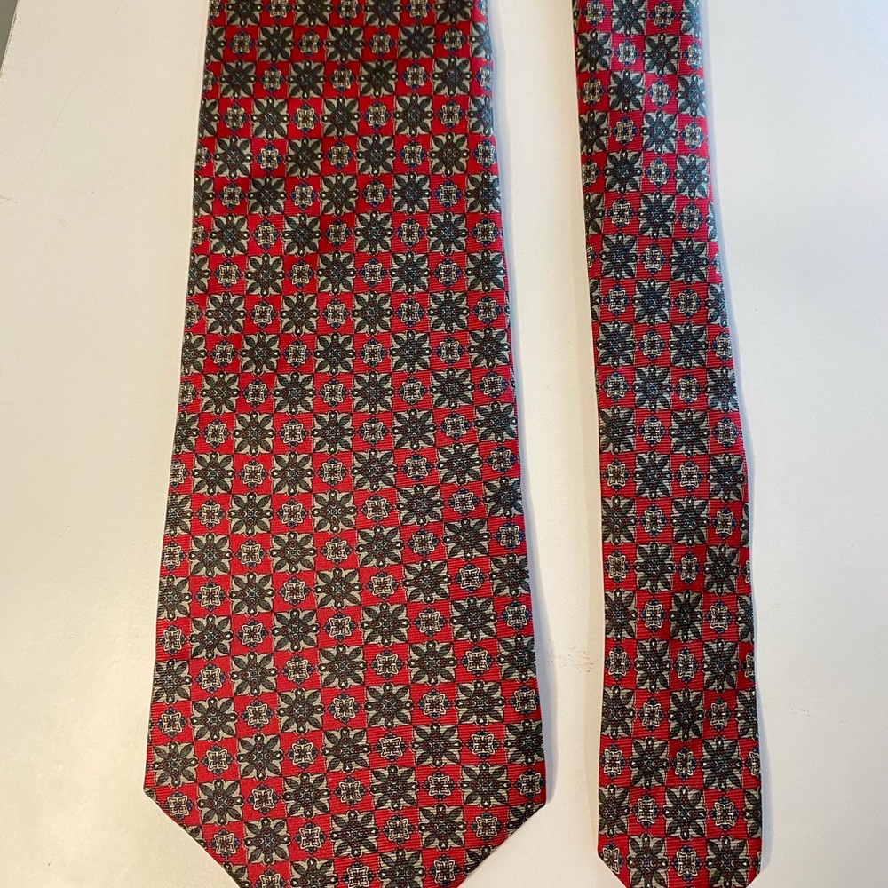 Dior Silk Red and Black Floral Geometric Tie - Picture 2 of 4
